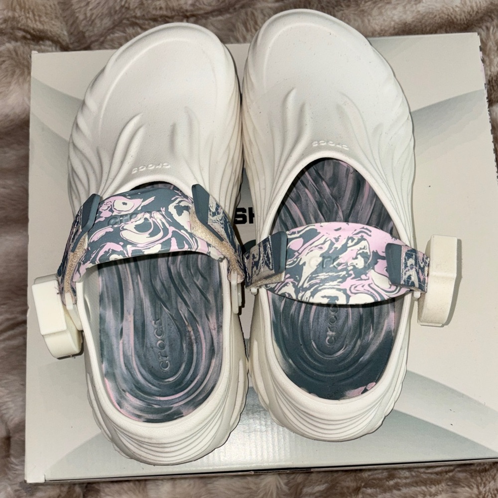CROCS White and Marble Pink Clogs “WATCH NOT INCLUDED”